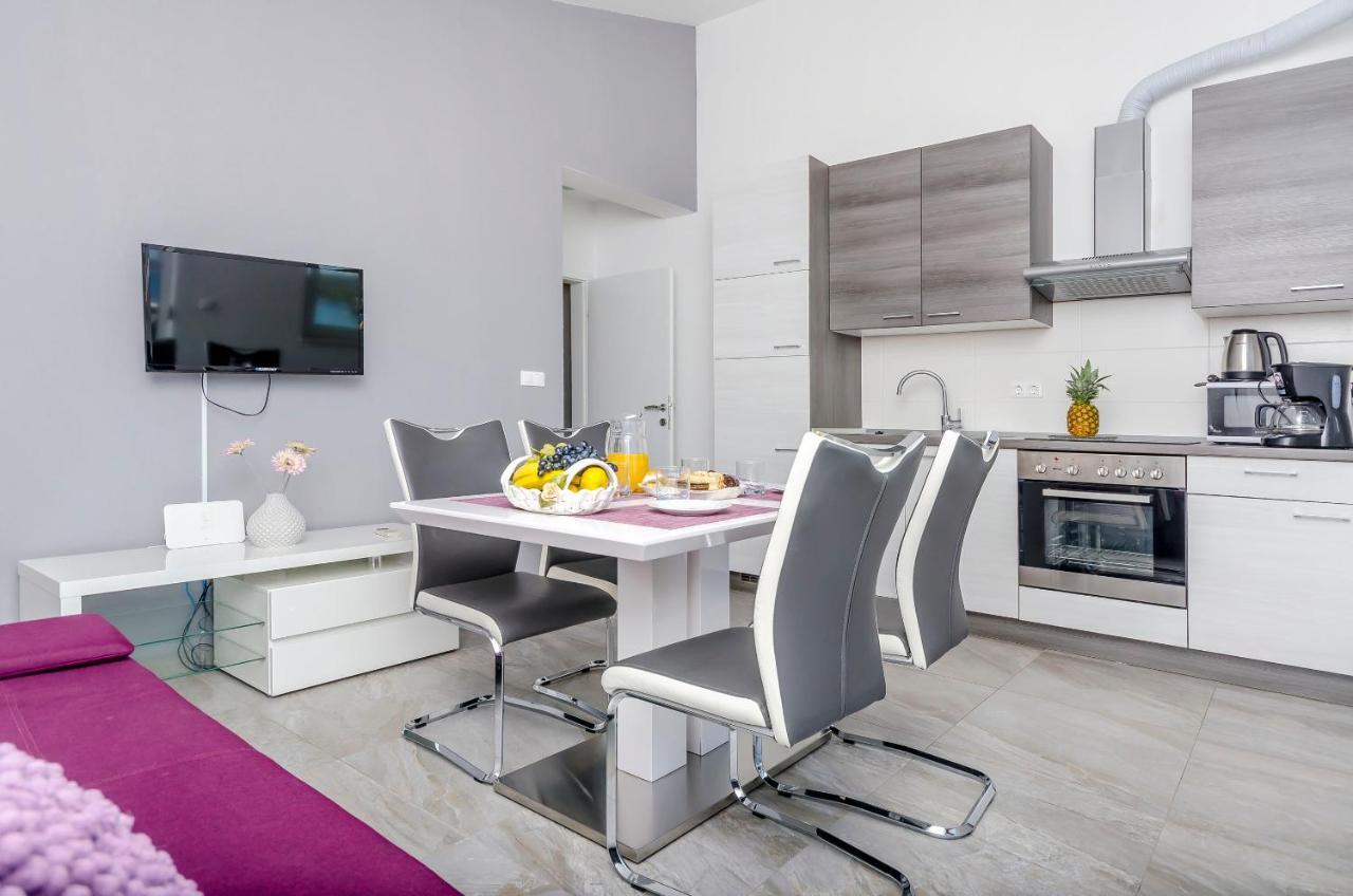 Ražanj Apartments Katic מראה חיצוני תמונה